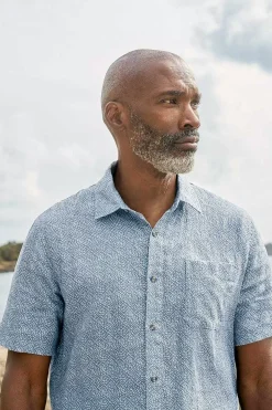 Men's Blue Heron Printed Short Sleeve Shirt