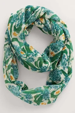 Pretty Circle Scarf