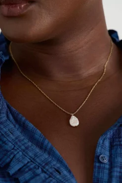 Valency Freshwater Pearl Pendant Necklace